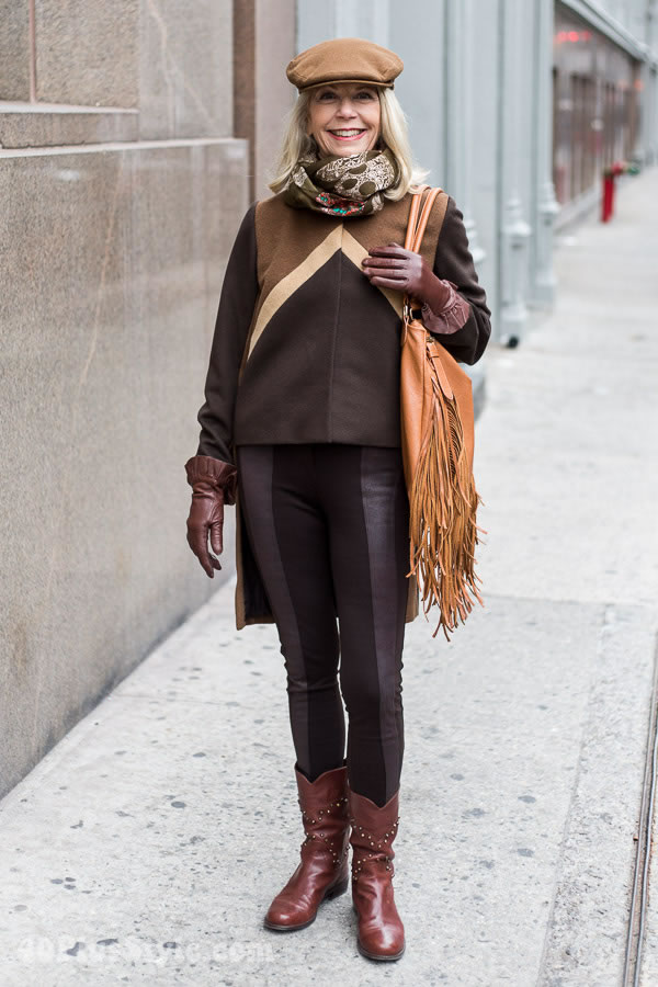 How to wear a hat style inspiration for women over 40 | 40plusstyle.com