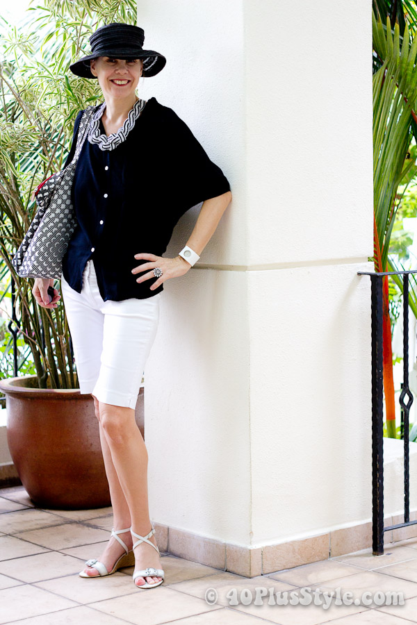 Black and white holiday outfit | 40plusstyle.com
